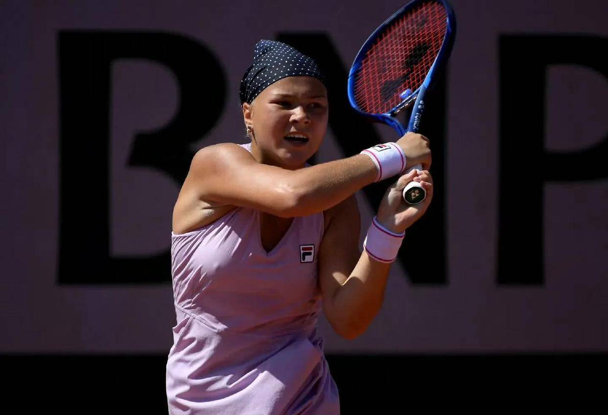 九游会-科维托娃迎来五赛季出色发挥，巴塞罗那观众热烈欢呼！