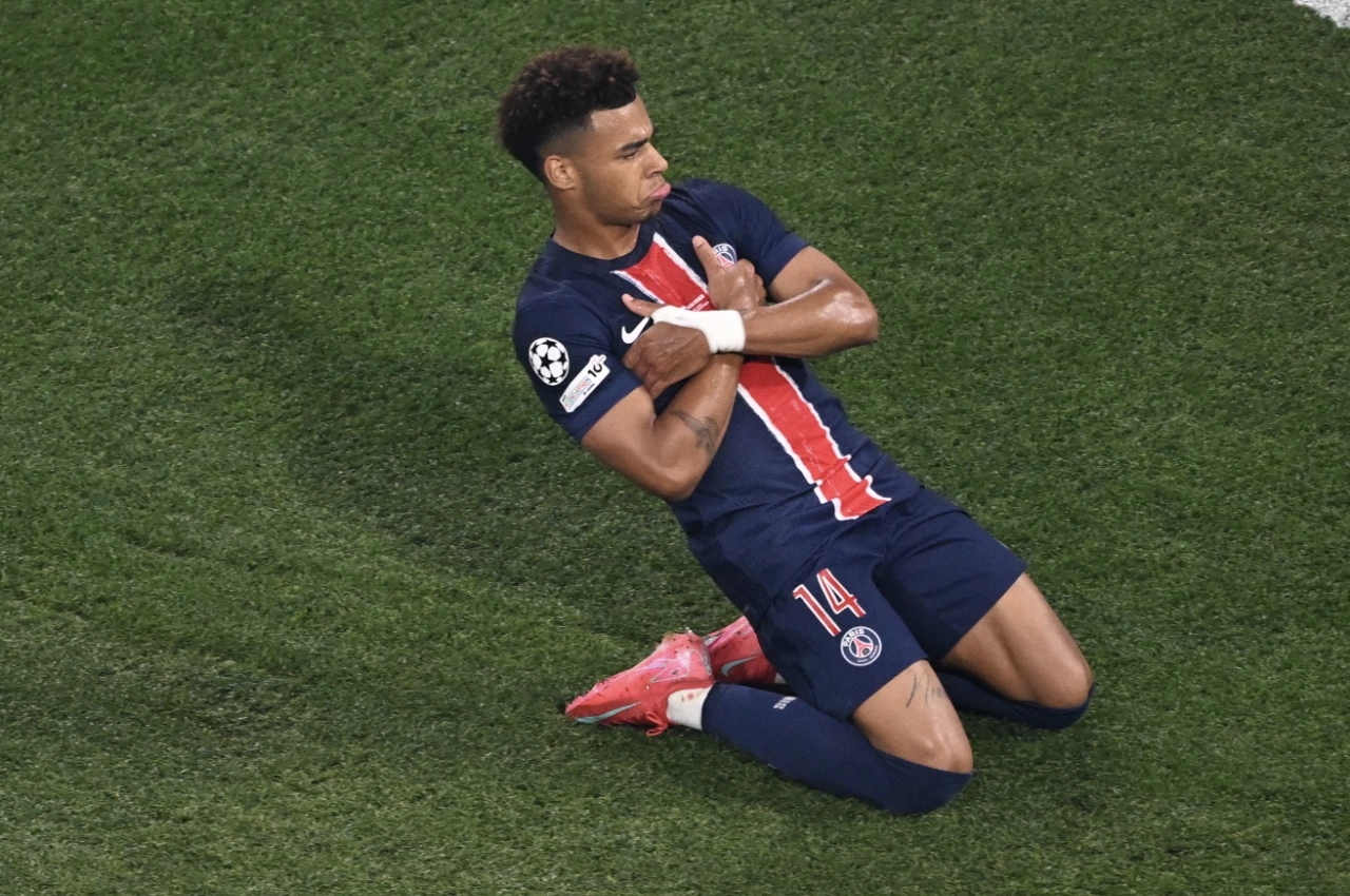 九游娱乐- 球星姆巴佩 