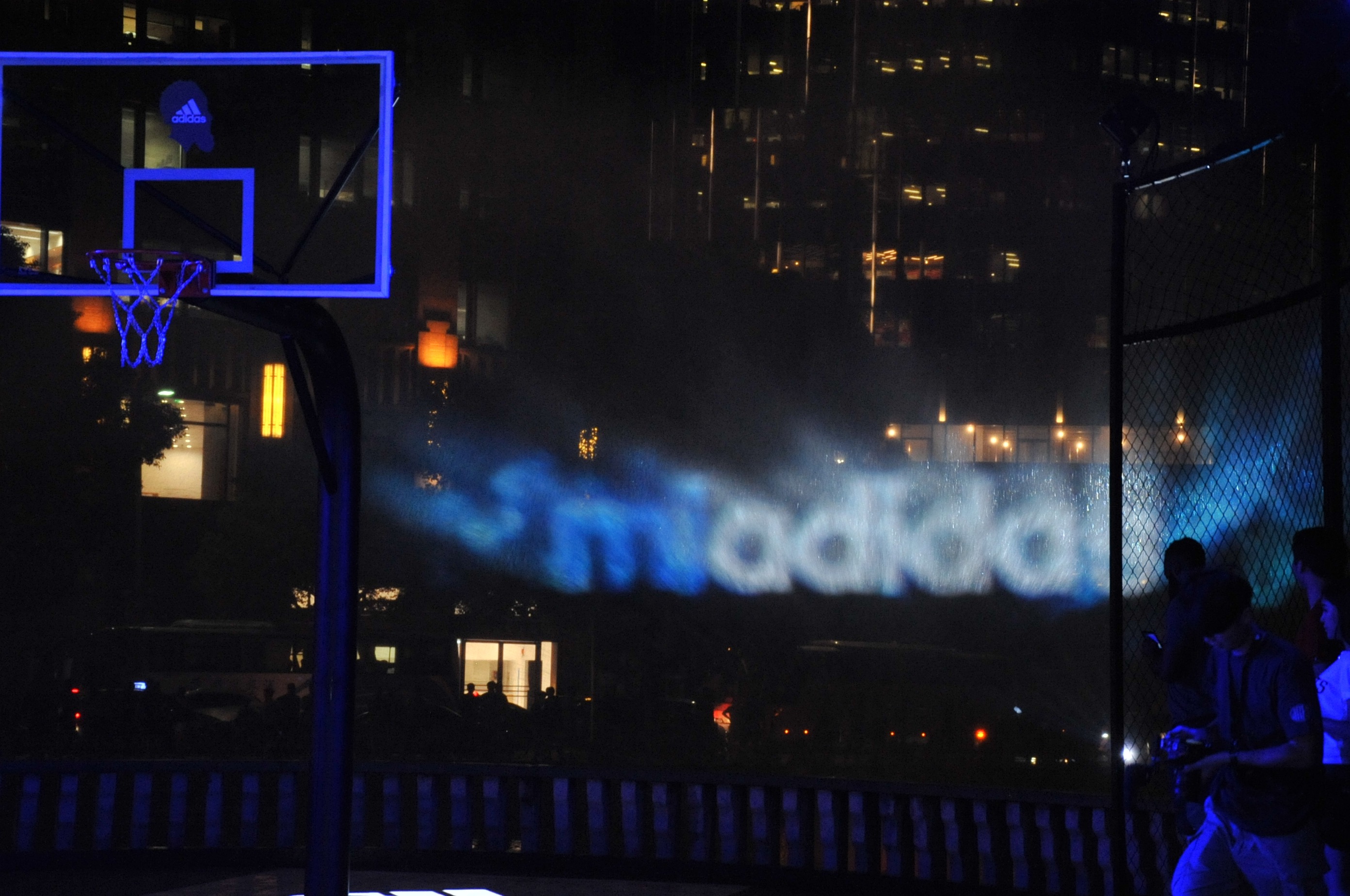 J9-关于哈登在MAD比赛中赛事规则更新，赛事规则更新引发热议！的信息