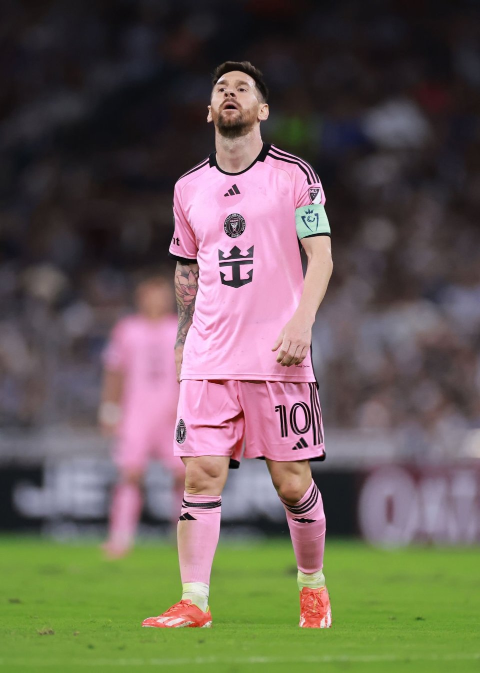 九游娱乐-包含梅西赛事官方发布势不可挡新规，利物浦争议不断！的词条